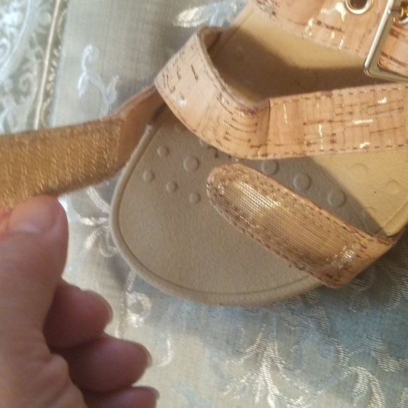 Vionic sandals - Picture 2 of 6